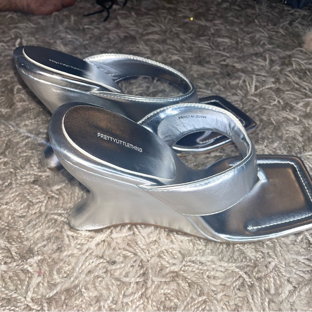 6” silver Wedge